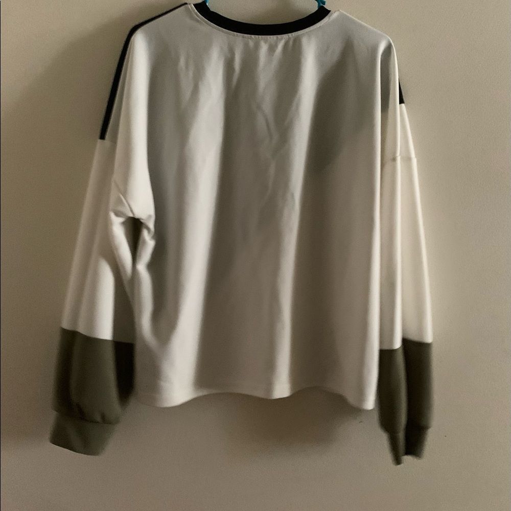 Comfortable top - Picture 3 of 3
